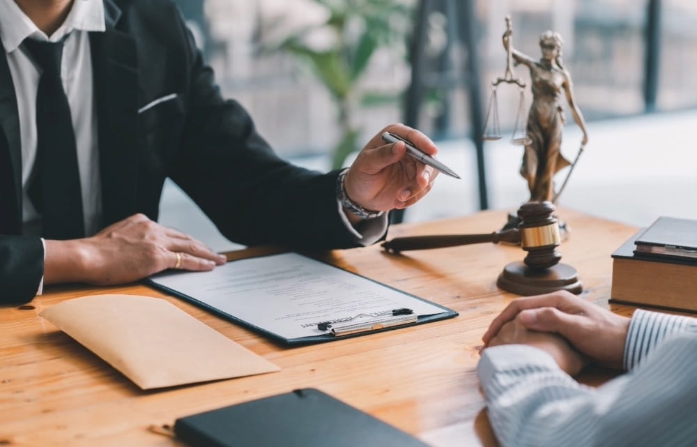 Trademark Attorney vs. Online Filing Service: Which Is Better?